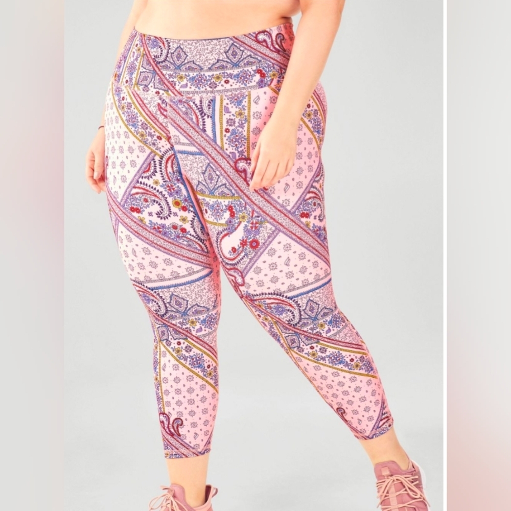 Fabletics‎ High-Waisted Power-Hold Capri Leggings. 1X. EUC